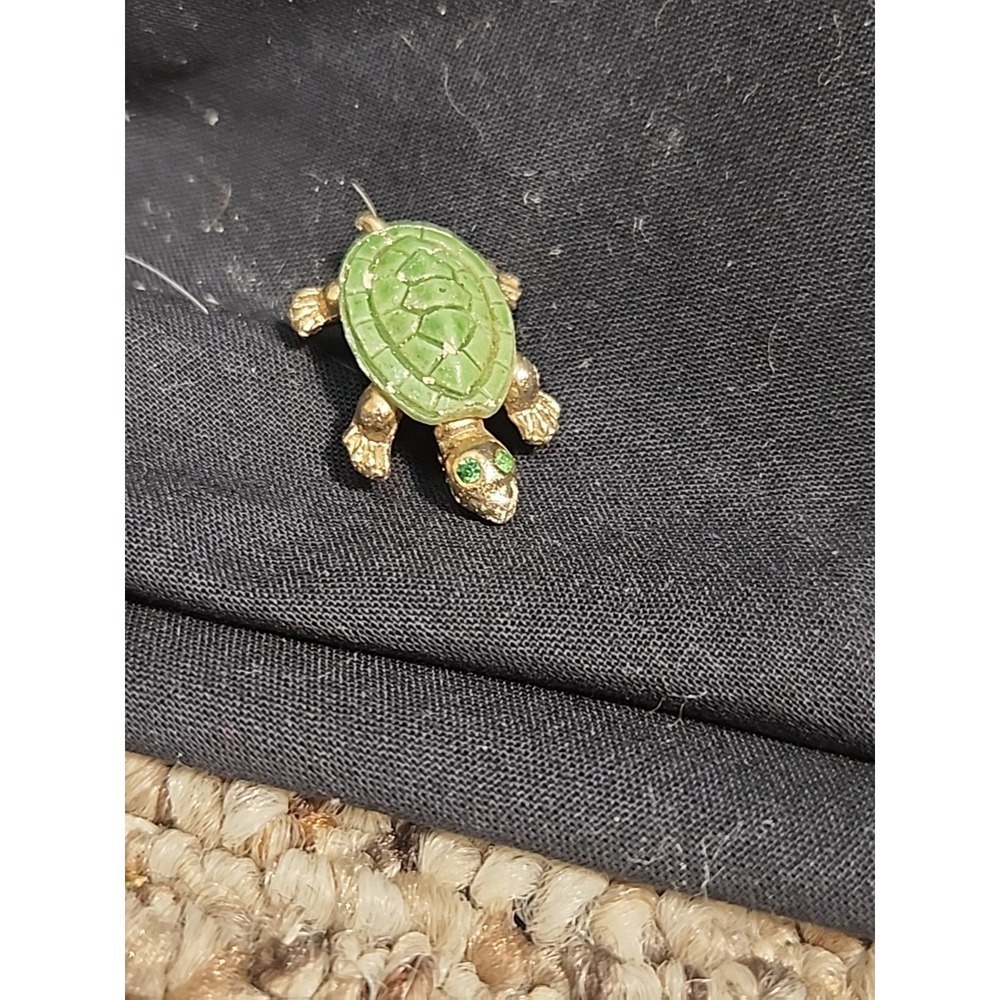 Vintage Green Enamel Turtle Tortoise Brooch Pin Green Eyes 1"